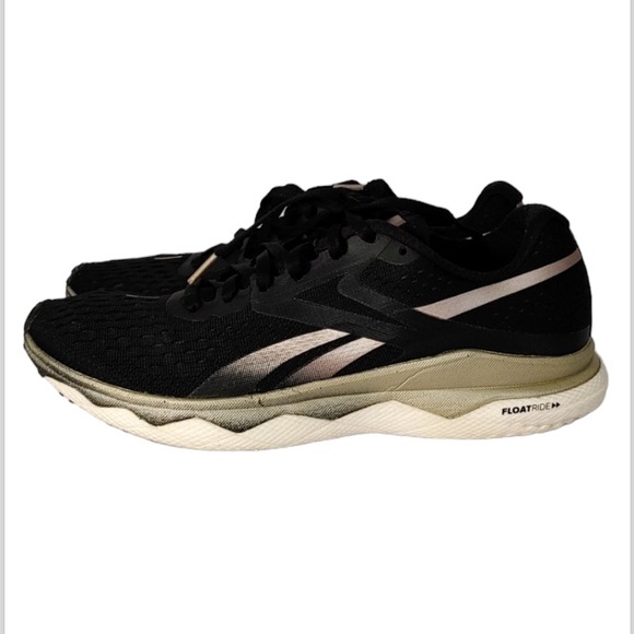 Reebok Shoes - Picture 1 of 9